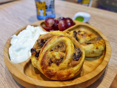 БУТЕР ОХЛЮВЧЕТА С КРЕМ И СТАФИДИ