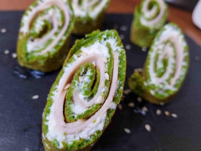 СПАНАЧЕНИ ПАЛАЧИНКИ С КРЕМА СИРЕНЕ