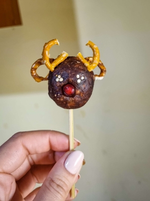 БОНБОНИ КОЛЕДНО ЕЛЕНЧЕ